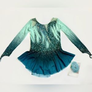 New Figure Skating Dress Size 10 (5~8T) with Hair Scrunchies (120~130cm)